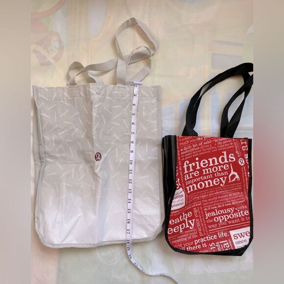 Lululemon Lot of 2 Reusable Shopping Gift Bag Totes Large Small Red / White - Picture 13 of 14
